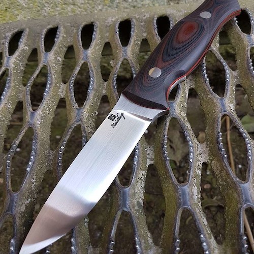 Survival Rescue Knife in A2 and black/red G10 scales